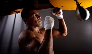Boxer Victor Ortiz_04